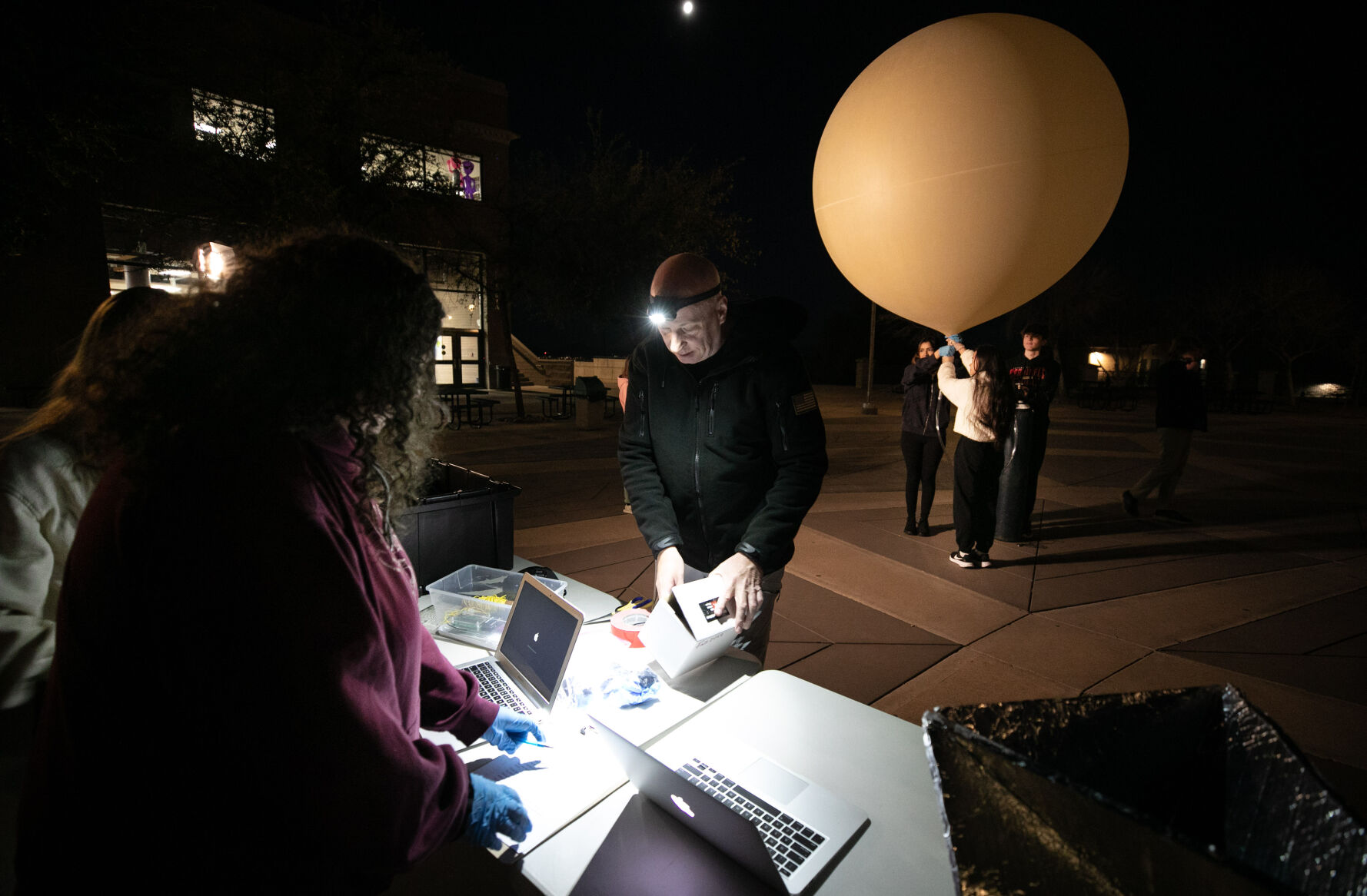 Falcon-5 balloon probe, CFHS